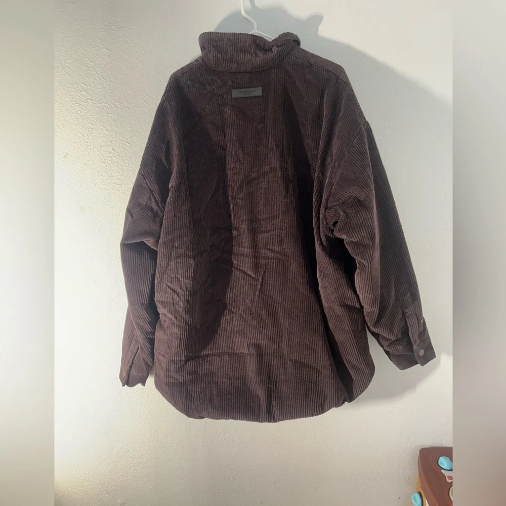 Essentials jacket - Picture 2 of 7